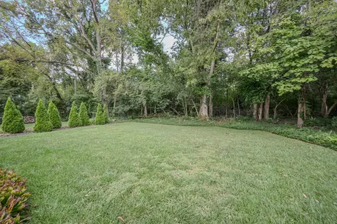 Exterior - 286 N Broadmoor Blvd, Springfield, OH 45504 photo 12 of 14