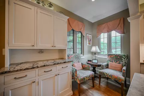 Kitchen - 286 N Broadmoor Blvd, Springfield, OH 45504 photo 4 of 4