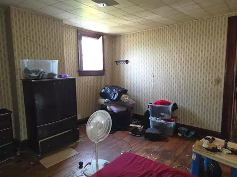 Bedroom - 328 N Race St, Springfield, OH 45504 photo 1 of 4