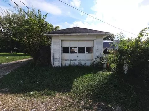 Exterior - 328 N Race St, Springfield, OH 45504 photo 9 of 19