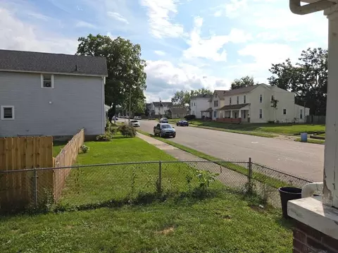 Exterior - 328 N Race St, Springfield, OH 45504 photo 14 of 19