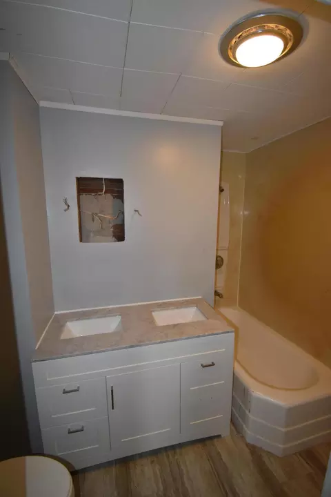 Bath - 107 N Wayne St, Mendon, OH 45862 photo 1 of 2
