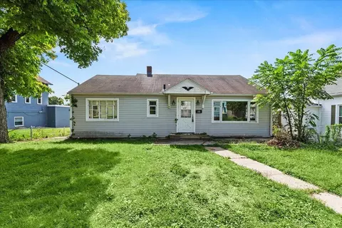 212 E Auburn Ave, Bellefontaine, OH 43311