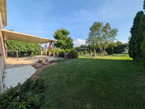Exterior - 343 Windsor Park, Sidney, OH 45365 photo 4 of 5