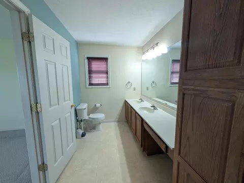 Bath - 343 Windsor Park, Sidney, OH 45365 photo 1 of 4