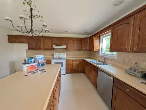 Kitchen - 343 Windsor Park, Sidney, OH 45365 photo 4 of 4