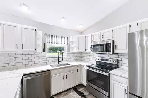 Kitchen - 4268 Joshane St, Springfield, OH 45502 photo 3 of 6