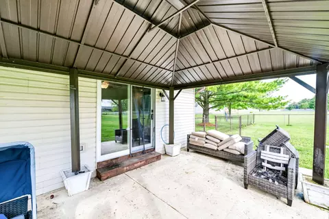 Exterior - 4268 Joshane St, Springfield, OH 45502 photo 4 of 23