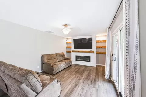 Living - 4268 Joshane St, Springfield, OH 45502 photo 1 of 2