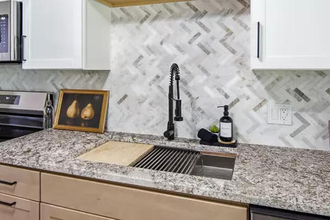 Kitchen - 2743 Ironwood Dr, Springfield, OH 45505 photo 2 of 3