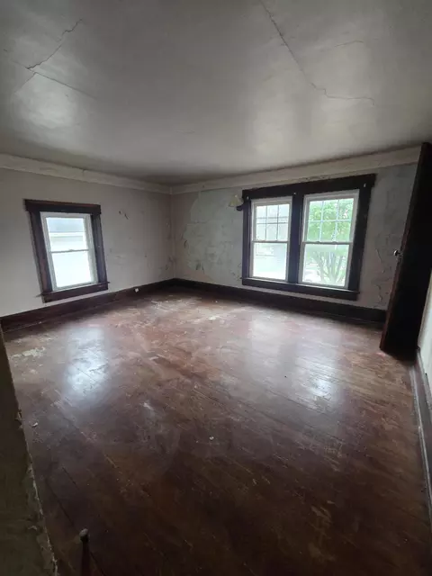 Bedroom - 546 E Rose St, Springfield, OH 45505 photo 1 of 2