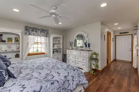 Entry Way - 5373 Upper Valley Pike, Springfield, OH 45502 photo 2 of 2