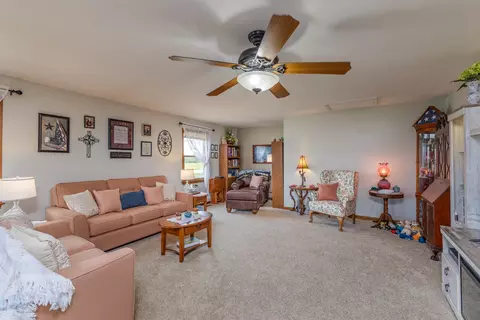 Living - 5373 Upper Valley Pike, Springfield, OH 45502 photo 4 of 4