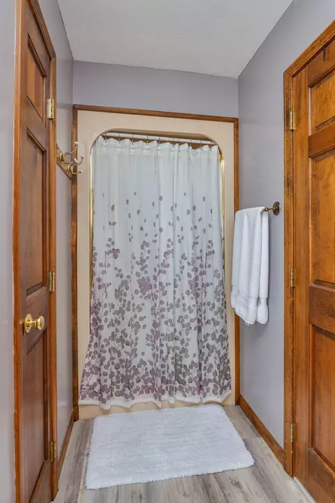 Bath - 5373 Upper Valley Pike, Springfield, OH 45502 photo 2 of 3