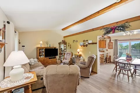 Living - 4025 Penny Pike, Springfield, OH 45502 photo 2 of 3