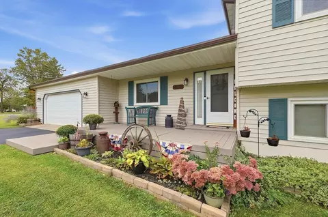 Exterior - 4025 Penny Pike, Springfield, OH 45502 photo 5 of 12