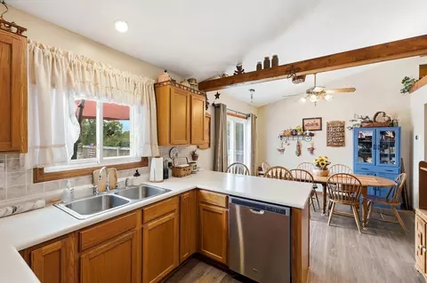Kitchen - 4025 Penny Pike, Springfield, OH 45502 photo 2 of 4