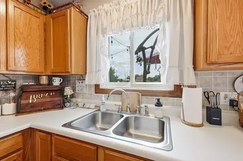 Kitchen - 4025 Penny Pike, Springfield, OH 45502 photo 4 of 4