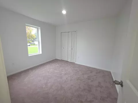 Bedroom - 409 W Southern Ave, Springfield, OH 45506 photo 3 of 4