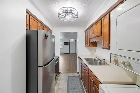Other - 1035 Cheyenne Ave, Springfield, OH 45503 photo 3 of 8