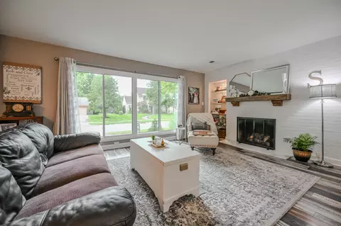 Living - 104 Berkley Rd, Springfield, OH 45504 photo 3 of 3
