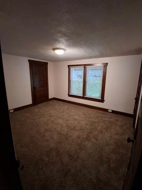 Bedroom - 21 N Douglas Ave, Springfield, OH 45503 photo 1 of 3