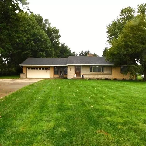 1390 Michaels Rd, Tipp City, OH 45371