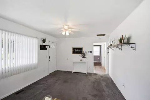 Living - 2666 Elmore Dr, Springfield, OH 45505 photo 3 of 4