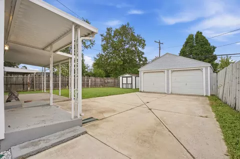 Exterior - 2666 Elmore Dr, Springfield, OH 45505 photo 10 of 10