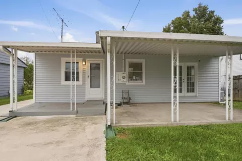 Exterior - 2666 Elmore Dr, Springfield, OH 45505 photo 3 of 10