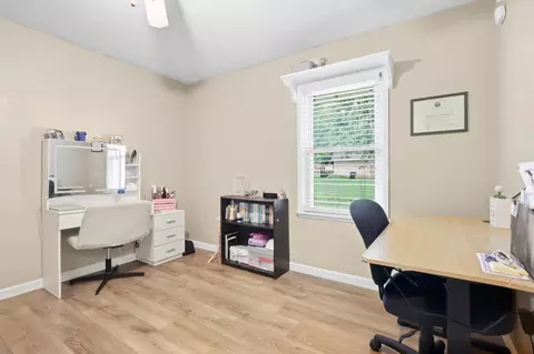 Bedroom - 585 Vale Rd, Springfield, OH 45504 photo 3 of 5