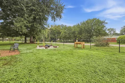 Exterior - 585 Vale Rd, Springfield, OH 45504 photo 11 of 12