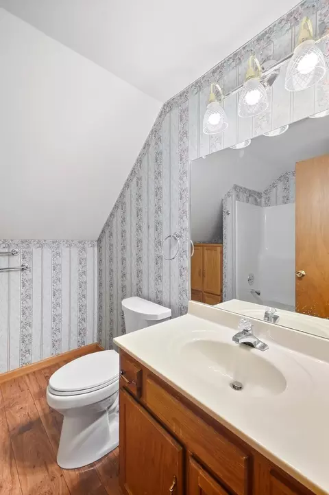 Bath - 2881 Deer Run Rd, Springfield, OH 45504 photo 6 of 6