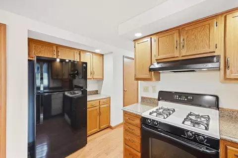 Kitchen - 2881 Deer Run Rd, Springfield, OH 45504 photo 3 of 5