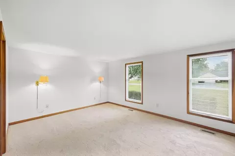 Bedroom - 2881 Deer Run Rd, Springfield, OH 45504 photo 1 of 6