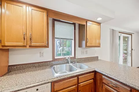 Kitchen - 2881 Deer Run Rd, Springfield, OH 45504 photo 5 of 5
