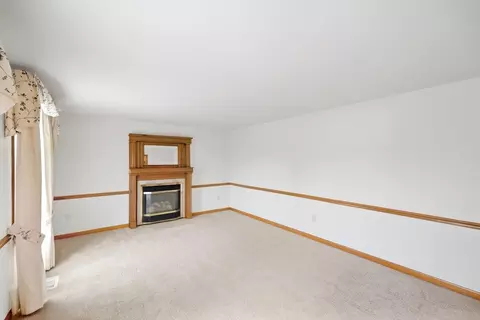 Living - 2881 Deer Run Rd, Springfield, OH 45504 photo 1 of 4