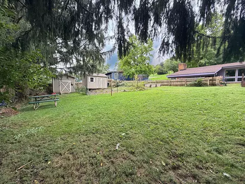 Exterior - 1232 Holly Dr, Springfield, OH 45504 photo 7 of 25