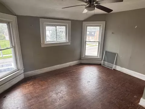 Bedroom - 961 Lagonda Ave, Springfield, OH 45503 photo 3 of 5