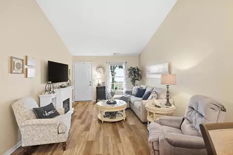 Living - 4791 Cornell St, Springfield, OH 45503 photo 1 of 4
