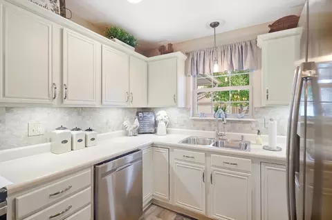 Kitchen - 4791 Cornell St, Springfield, OH 45503 photo 3 of 4