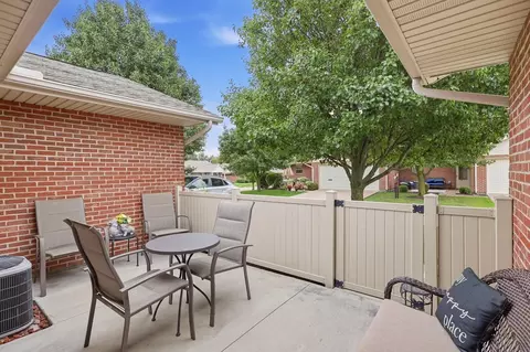 Exterior - 4791 Cornell St, Springfield, OH 45503 photo 6 of 8