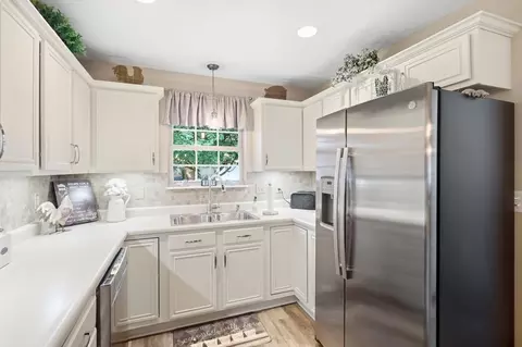 Kitchen - 4791 Cornell St, Springfield, OH 45503 photo 4 of 4