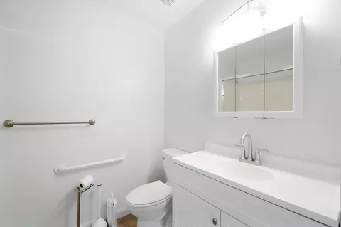 Bath - 3986 Covington Dr, Springfield, OH 45503 photo 4 of 4