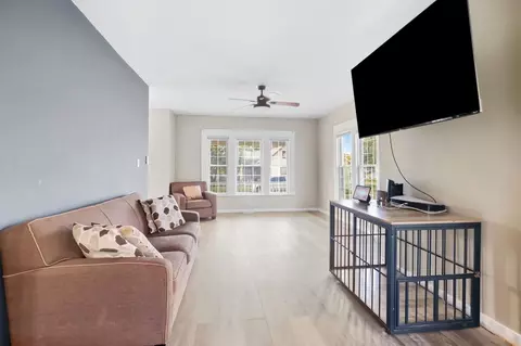 Living - 1823 Edwards Ave, Springfield, OH 45503 photo 1 of 4