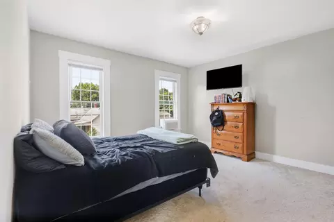 Bedroom - 1823 Edwards Ave, Springfield, OH 45503 photo 3 of 6