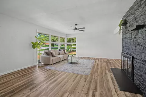 Living - 3401 Echo Dr, Springfield, OH 45502 photo 6 of 6