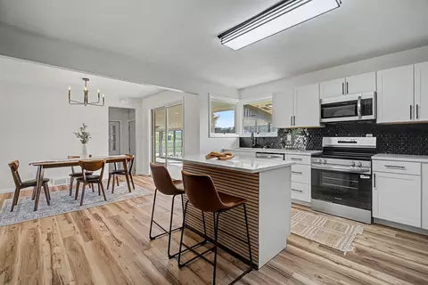 Kitchen - 3401 Echo Dr, Springfield, OH 45502 photo 5 of 7