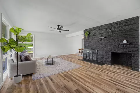Living - 3401 Echo Dr, Springfield, OH 45502 photo 1 of 6