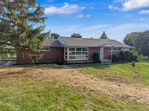 Exterior - 3401 Echo Dr, Springfield, OH 45502 photo 17 of 19